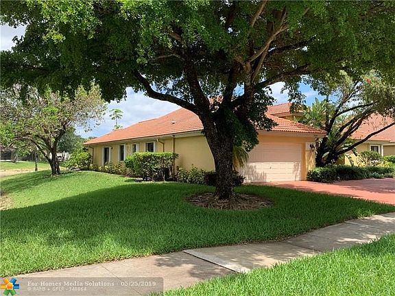 3rd image of 7510 NW 65th Ln