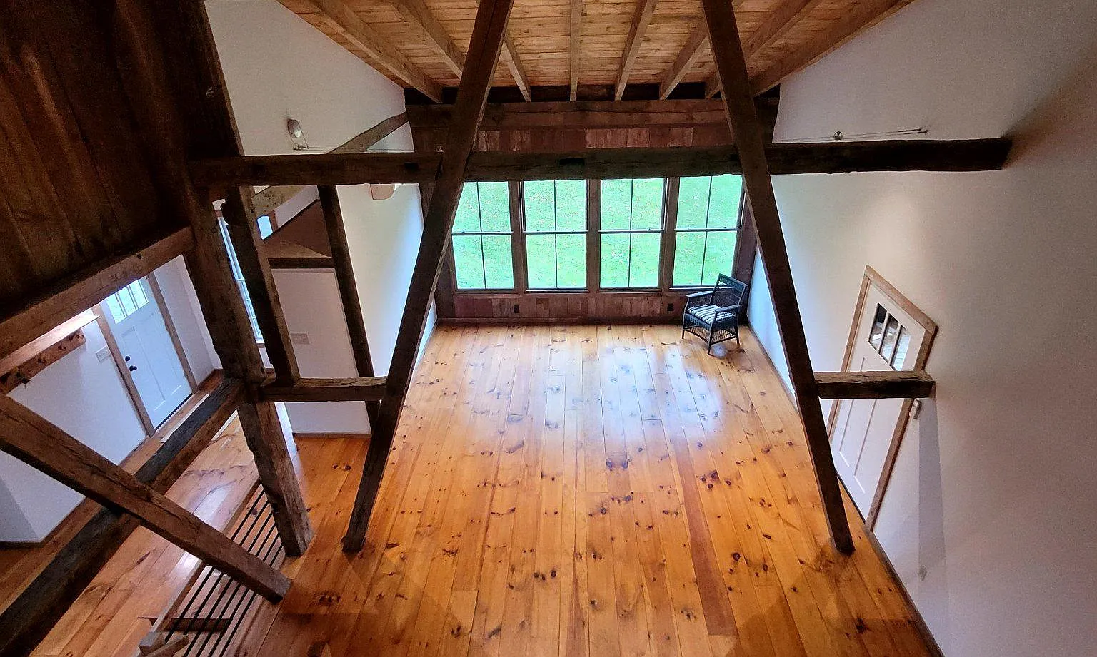 2 bed, 1.5 bath, 1800 sqft, $3,200 — Photo 4