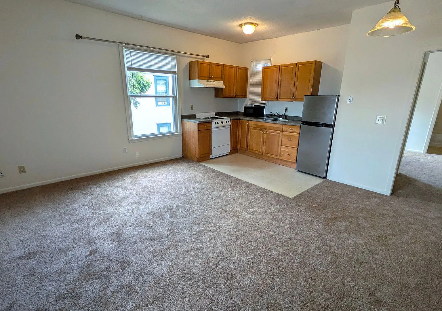2214 Emerson Avenue South — Photo 2