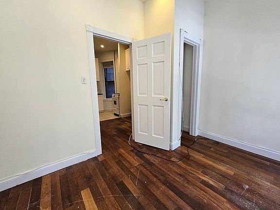 4th image of 488 E 74th St #3W