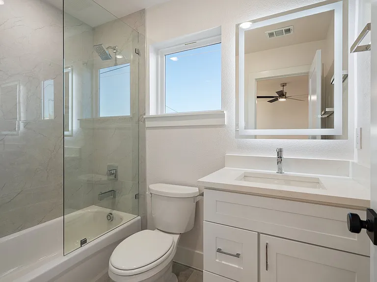 2348 Wycliff Ave — Photo 33