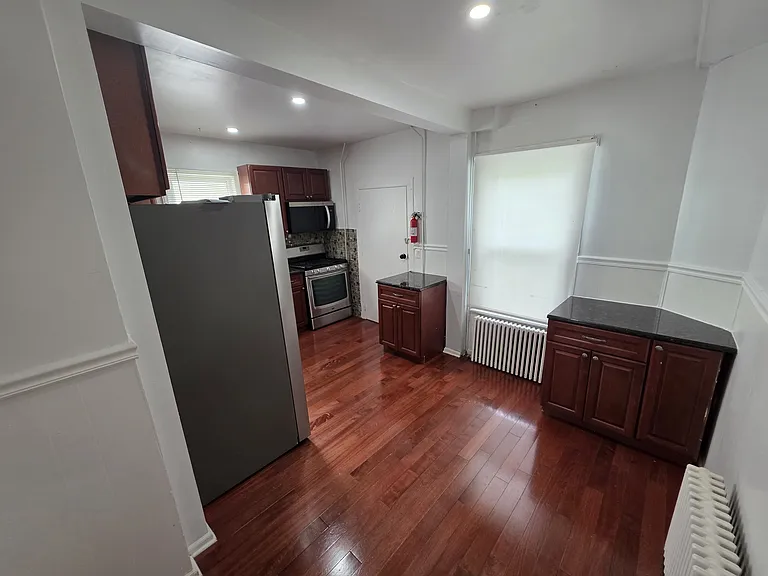 109 Grove St — Photo 8