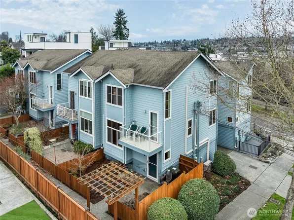 2400 W Boston Street, Seattle, WA 98199