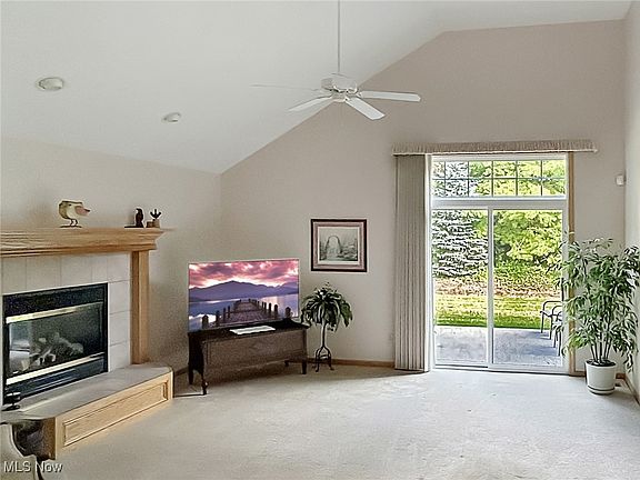 5th image of 15579 Oak Hollow Ln