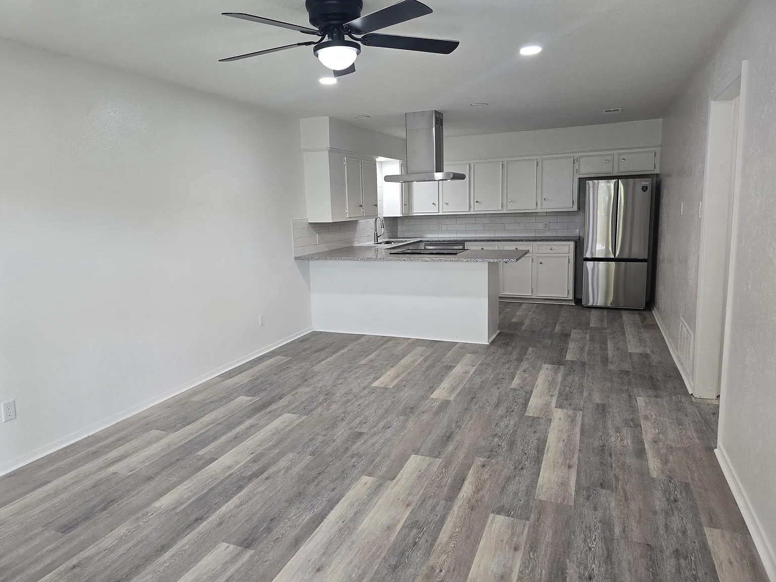 601 County Road 3721 — Photo 1