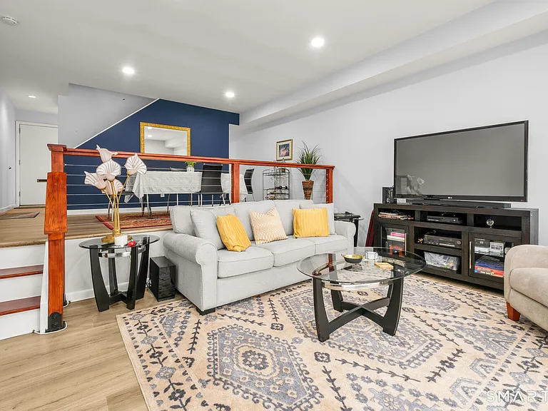 100 Hope St #41 — Photo 10