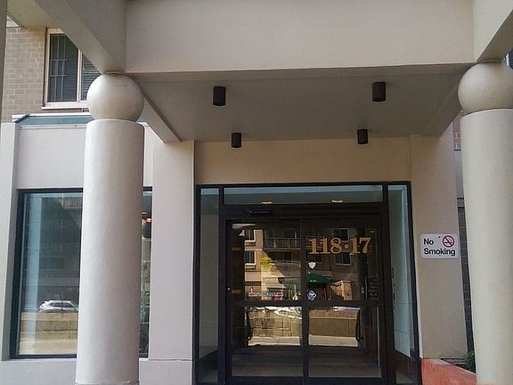 3rd image of 11817 Union Tpke APT 15F