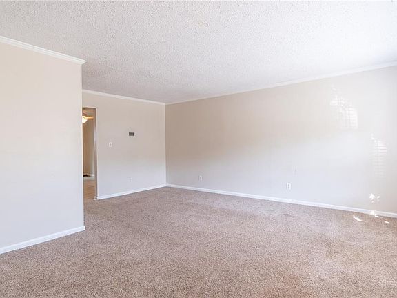 4th image of 5413 Grand Lake Cres
