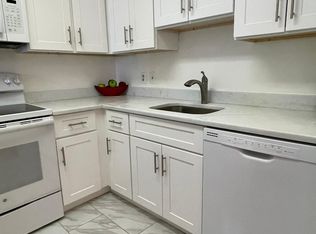 2111 Wisconsin Ave NW APT 418, Washington, DC 20007