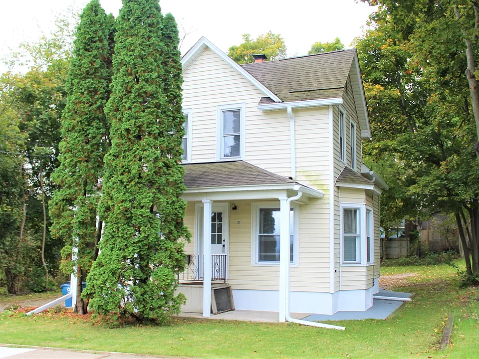 21 Inkster Ave #A