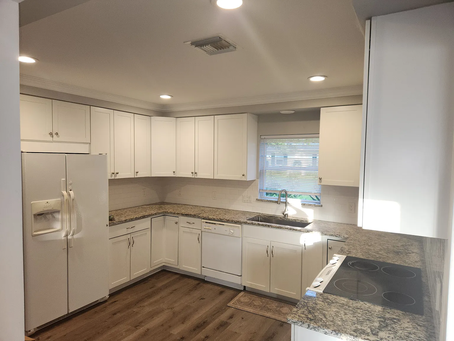 3 bed, 1412 sqft, $2,250 — Photo 3