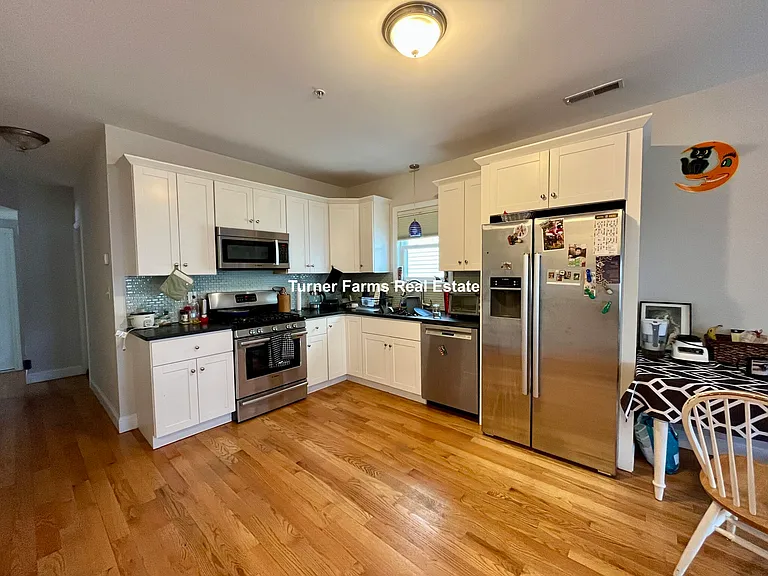 995 Dorchester Ave #2 — Photo 2