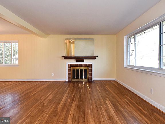 2nd image of 7215 Normandy Ln