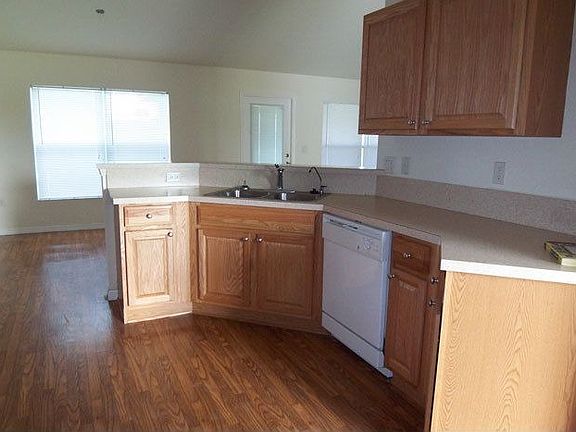 5th image of 442 Willowbrook Dr