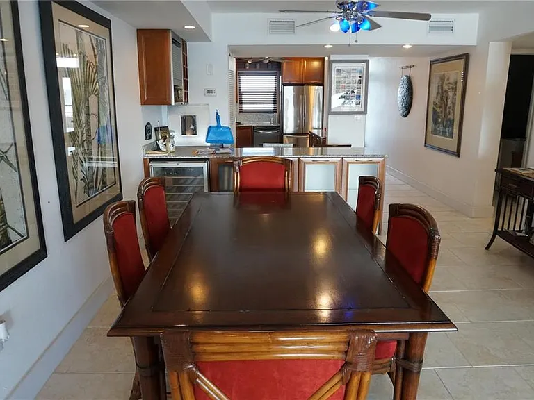 5900 Shore Blvd S #402 — Photo 11