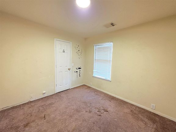 3rd image of 654 Cypresswood Trce