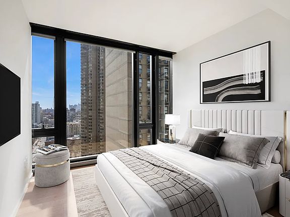 4th image of 685 1st Ave APT 24E