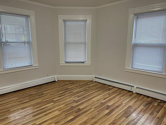 3rd image of 215 Neponset Ave #1