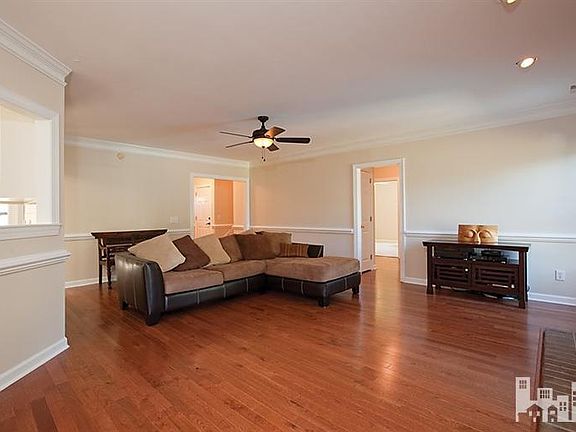 5th image of 5912 Windjammer Dr