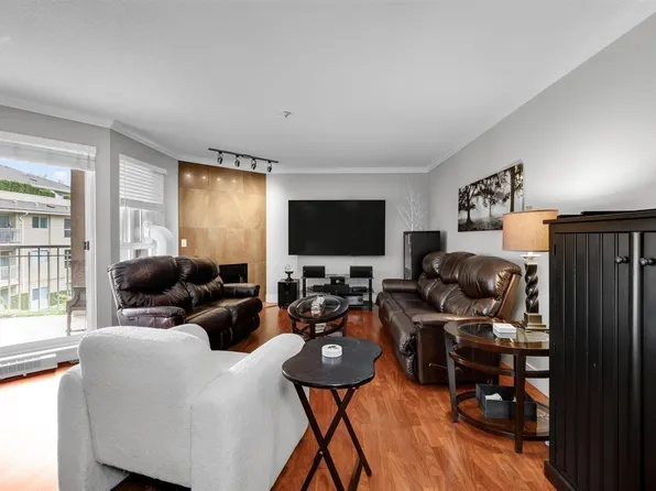13733 74th Ave #316, Surrey, BC V3W 1B8