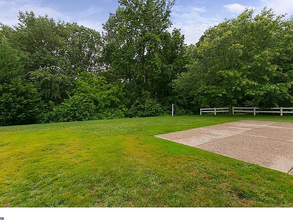 4th image of 600 Hardwood Grove Ct