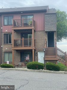 5200 Hilltop Dr APT A13, Brookhaven, PA, 19015
