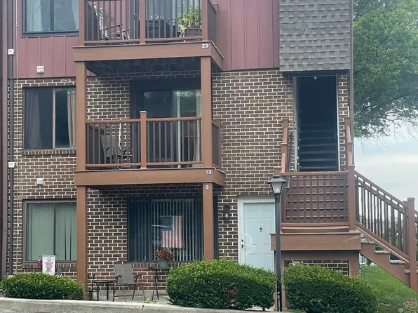 5200 Hilltop Dr APT A13, Brookhaven, PA 19015