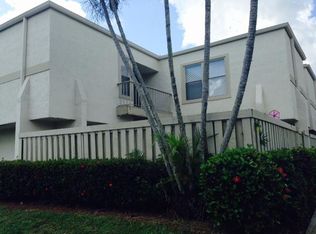 12089 Regal Ct W, Wellington, FL 33414