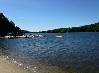 200 Indian Trl, Saunderstown, RI 02874