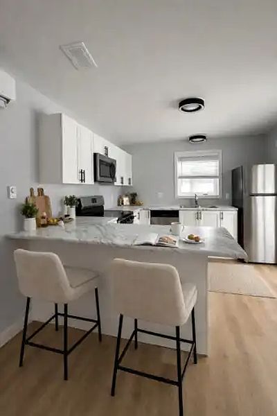 Peterborough Apartment for rent - 2 Bedrooms — photo 3