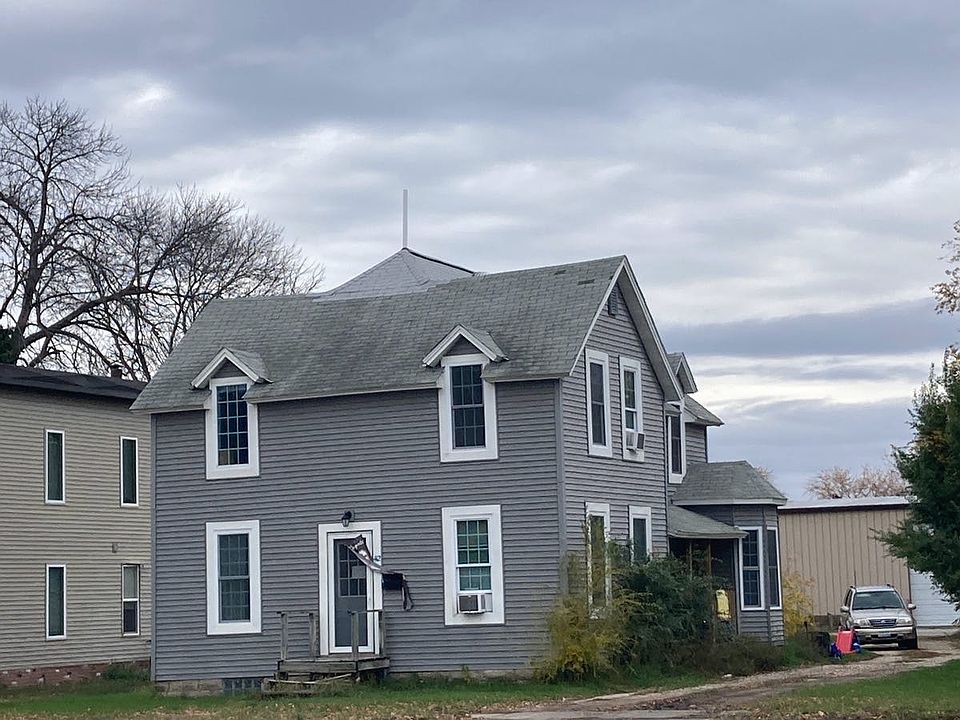 412 Main Ave N, Thief River Falls, MN 56701 Zillow