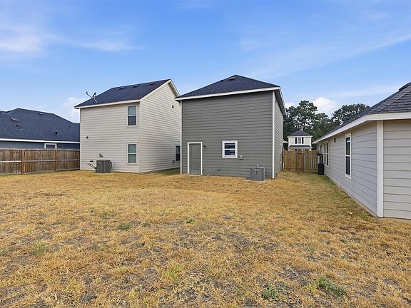 2nd image of 16380 Jasmine Marie Pl