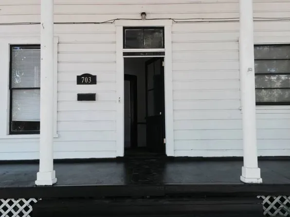 Cute apartment with tons of character! Awesome downtown location near Chico State, available in May!, 703 Salem St, Chico, CA 95928