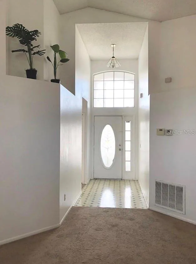 3 bed, 1687 sqft, $2,250 — Photo 2