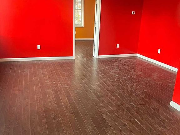4th image of 142-144 Sunset Ave #2