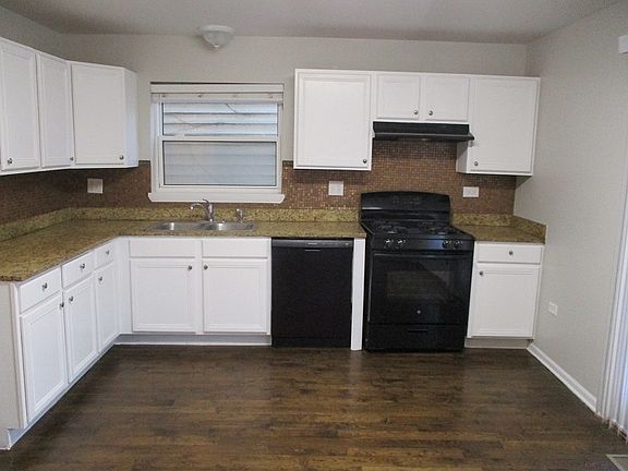 4th image of 1434 S Karlov Ave