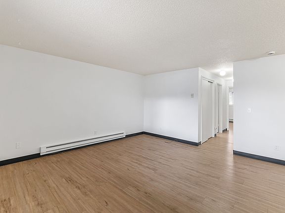 3rd image of 1405 Lewis St #A2cadb234