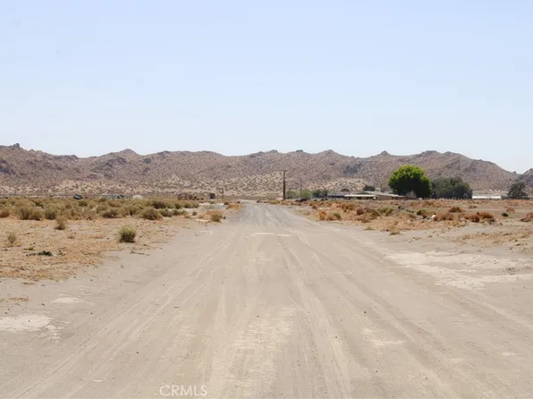 4 Markham St, Adelanto, CA 92301