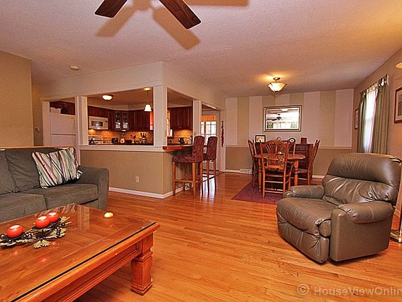3rd image of 2043 Beth Dr