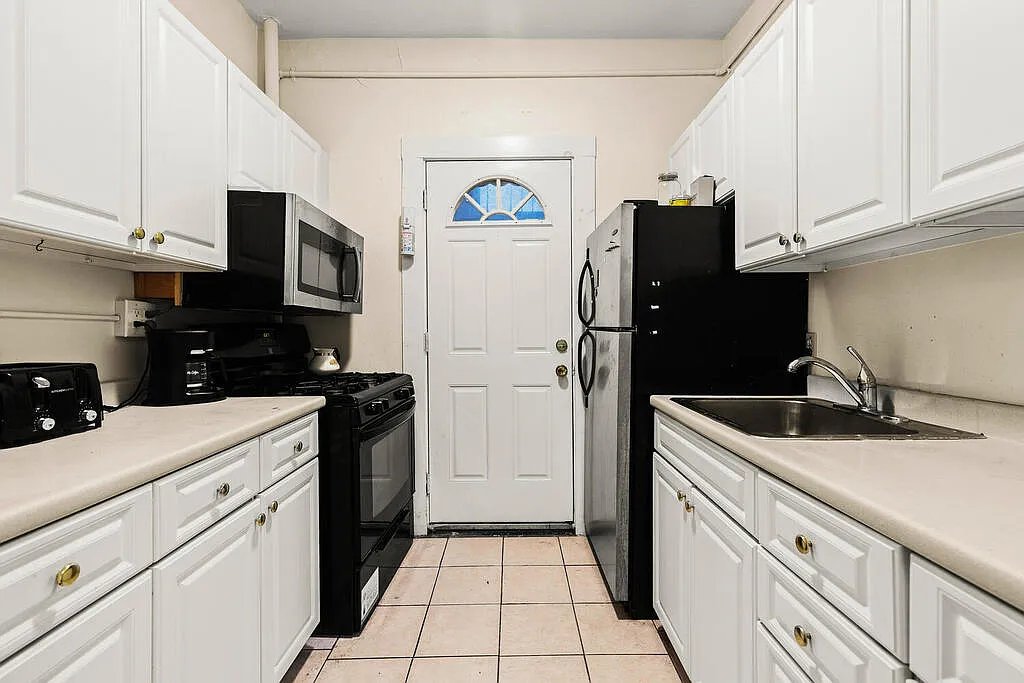 Building Photo - 56 Charlesgate E #135