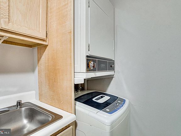 5th image of 1130 S Washington St APT 102