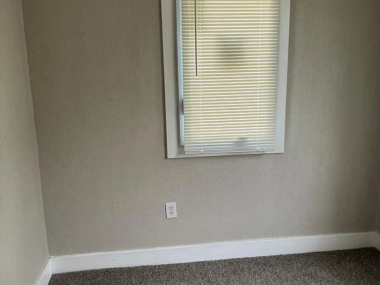 4500 Eichelberger Ave — Photo 4