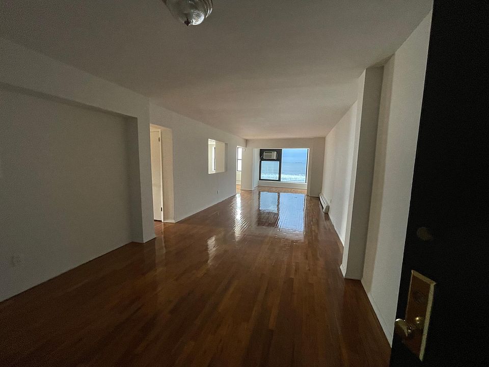 1st image of 10 Monroe Blvd #D