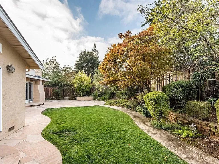 10403 Noel Ave — Photo 4