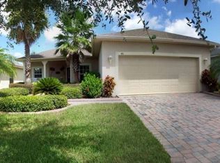 40 Knoll Wood Dr, Poinciana, FL 34759