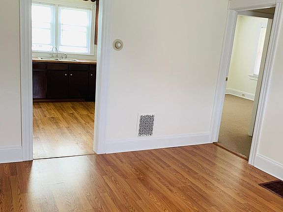2nd image of 28 Golden Hill St #1