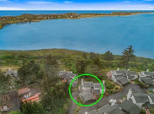 4 Bluffs Dr, Gleneden Beach, OR 97388