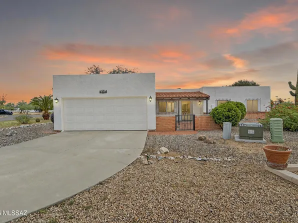 1560 N Paseo Del Cervato, Green Valley, AZ 85614