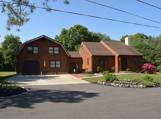 34 Pinewald Ln, Burlington, NJ 08016