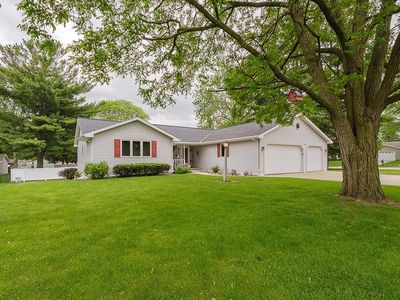 2247 LEDVINA CIRCLE, Green Bay, WI, 54313